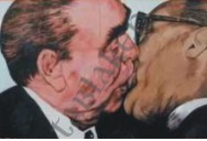 Star 18 Eric Honecker & Leo Brezsnyev csókja hűtőmágnes